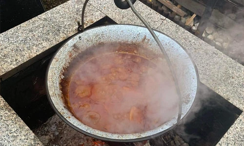 Bográcsozás